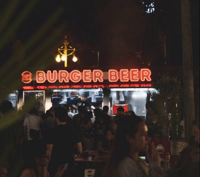 The Champions Burger Busca La Mejor Hamburguesa En Zaragoza Agenda