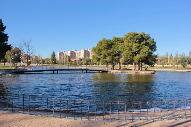 Lago del parque del Tío Jorge en Zaragoza