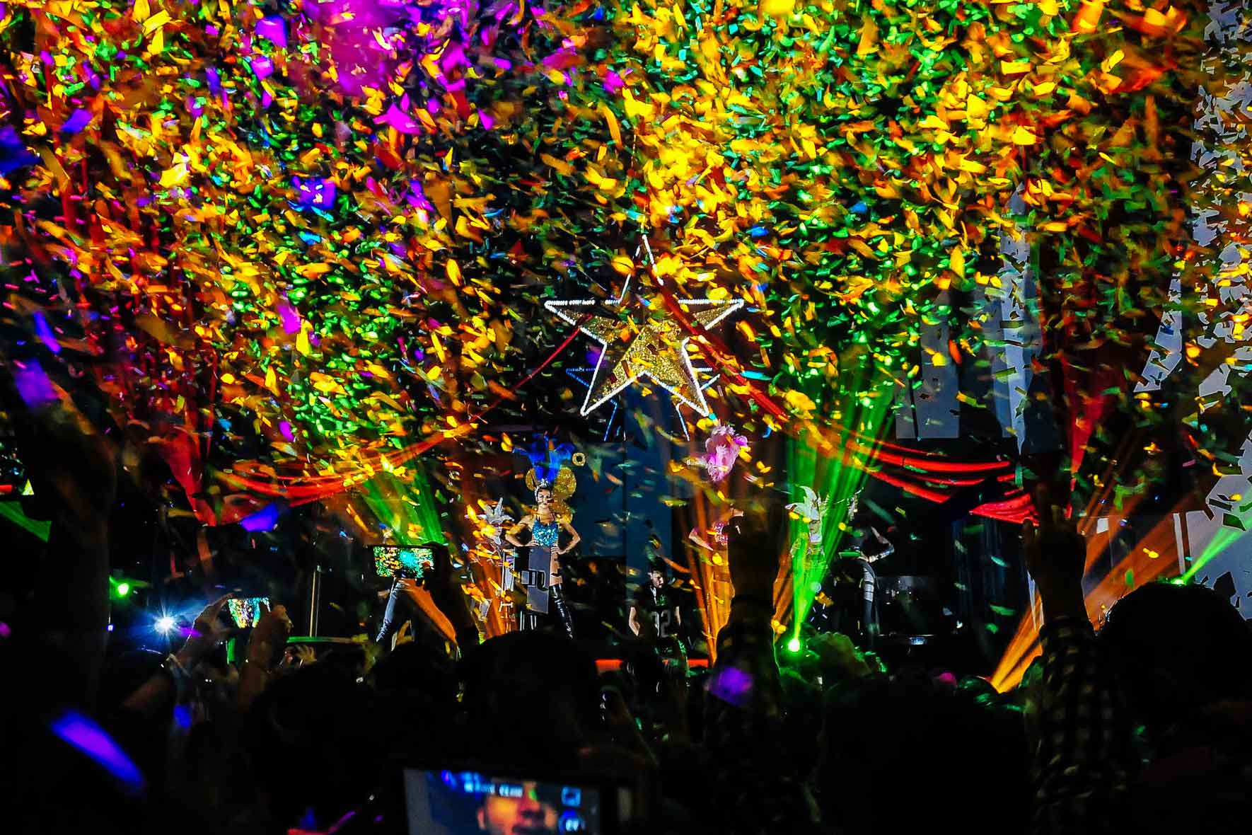 Fiesta llena de confeti en Supernova Club de Zaragoza