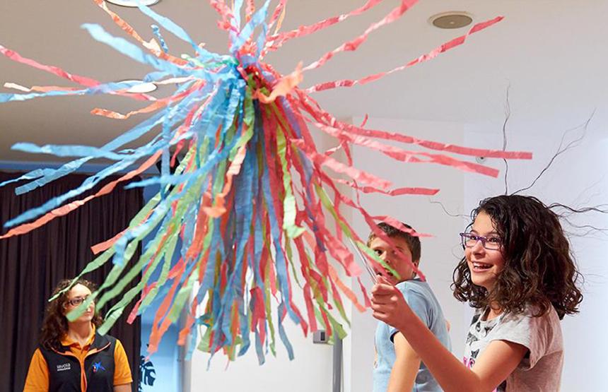 Fenómenos eléctricos. Experimentos con mucha chispa -